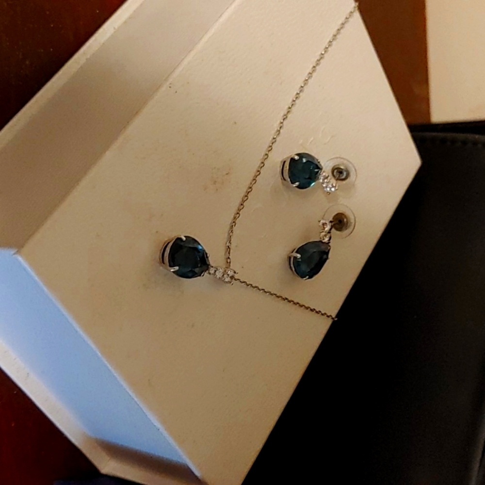 Swarovski Blue Sapphire Necklace Set